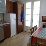 Ha-py Friends Apartment Campan