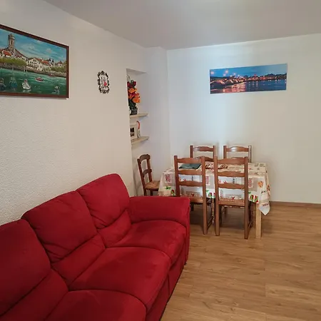 Ha-py Friends Apartamento Campan